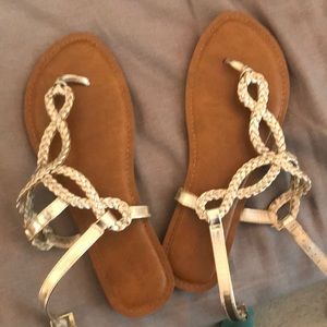 MERONA gold braided sandals